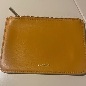Cuyana Pouch